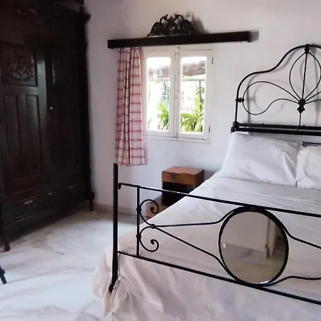 Kibris Evi Guest house *