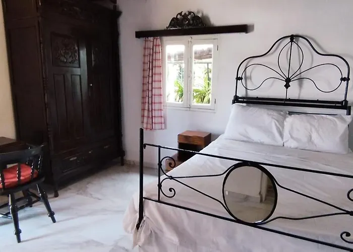 Kibris Evi Pensiune 3*